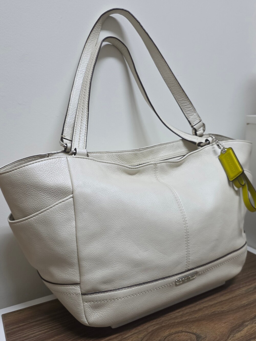 Coach F23284 Park Leather Carrie Tote w/COA